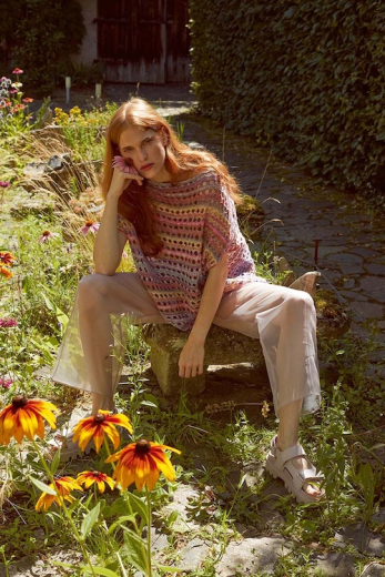 Lang Yarns Punto 68 Secret Garden – Sommerliche Strickanleitungen voller Leichtigkeit