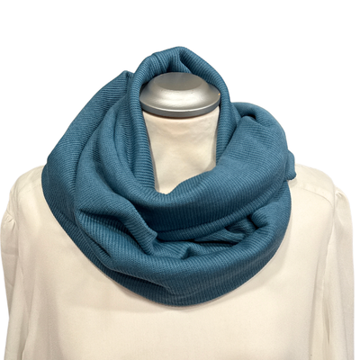 Loopschal aus Strickstoff in Frozen Mint - Strickloop für Damen
