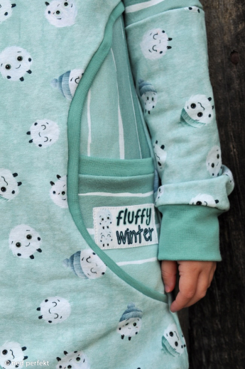 French Terry - FLUFFY by Mrs Mint Design - Fluffy mit Tannenbaum in mint