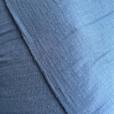 Musselin mit Tupfen in Jeansblau