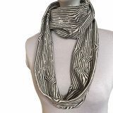 abstrakt gestreifter Loopschal abstrakt gestreifter Loopschal