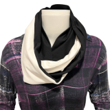 Loopschal in black and white Loopschal in black and white