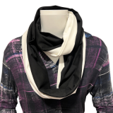 Loopschal in black and white Loopschal in black and white