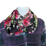 Viskoseloop mit verwischten Blumen Viskoseloop mit verwischten Blumen