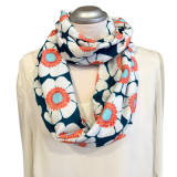 Viskose Loopschal mit Blumen – leichter Sommerschal für Damen