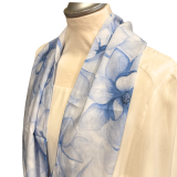 Viskose Loopschal blau mit Aquarellblumen – leichter Sommerschal für Damen Viskose Loopschal blau mit Aquarellblumen – leichter Sommerschal für Damen