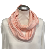 Loopschal aus Feinstrick mit Lochmuster in rosa