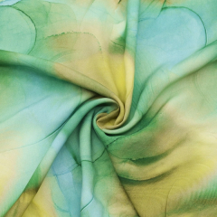 Viskose Digitaldruck grün hellgrün – Batikmuster