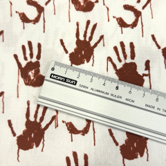 Baumwolle - rote Hände auf weiß - Halloween
